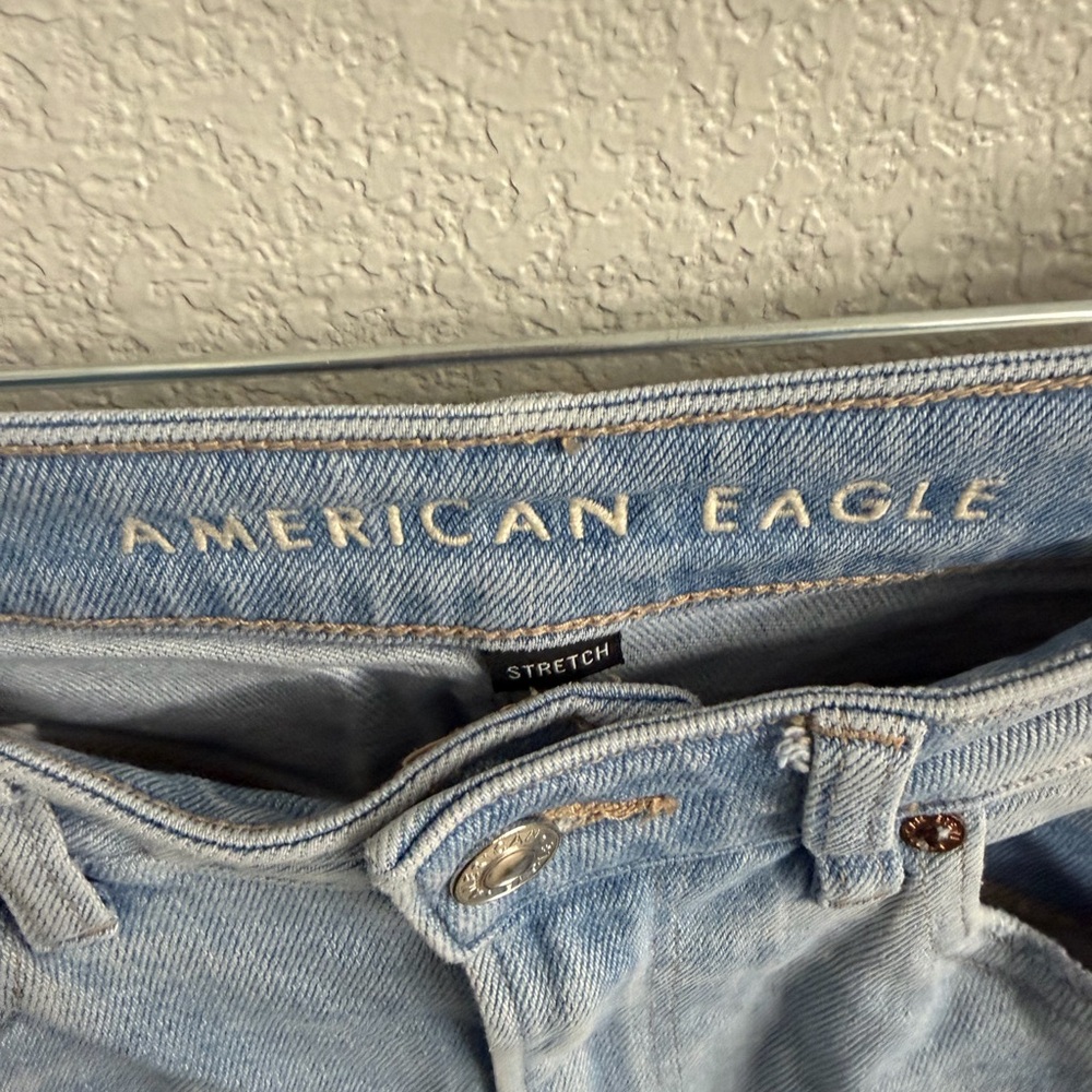 American Eagle Outfitters Sky Blue Ripped High Rise Jeans - Picture 4 of 5